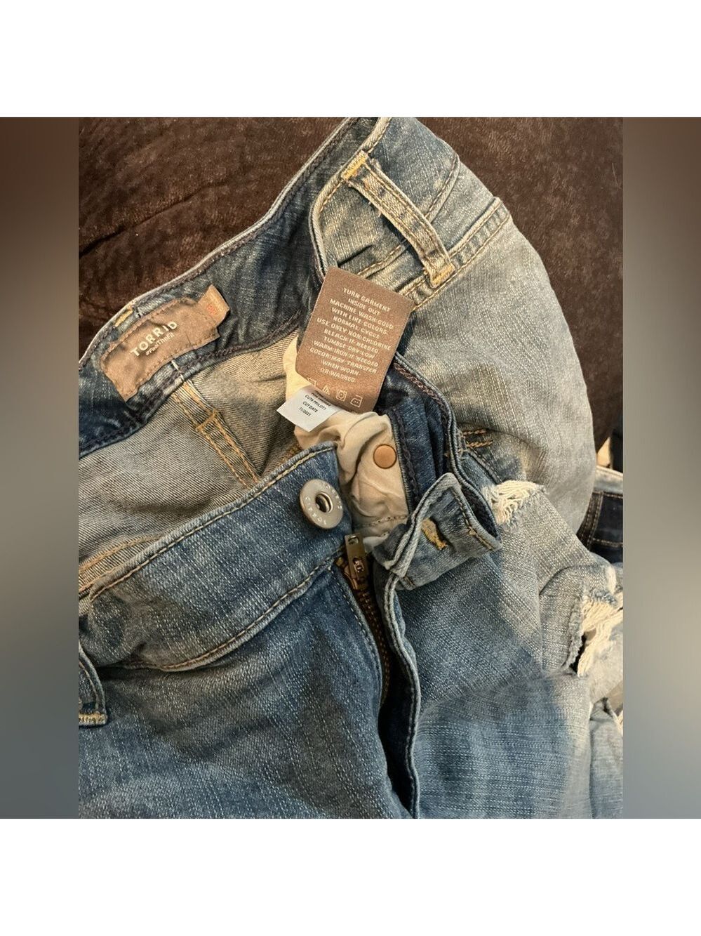 Torrid Premium Ski High Skinny Bermuda Distressed Shorts Size 16 - Picture 5 of 12